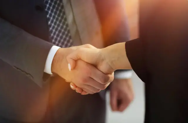 Contract de vânzare-cumpărare imobil la notar
